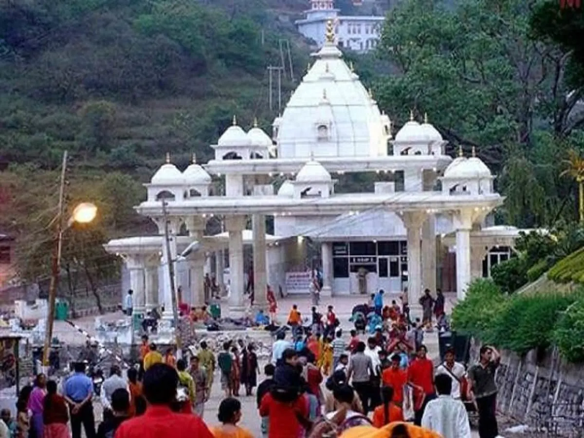 Vaishno Devi Yatra Reopens After Suspension – What Devotees Need to Know – Fashion collection