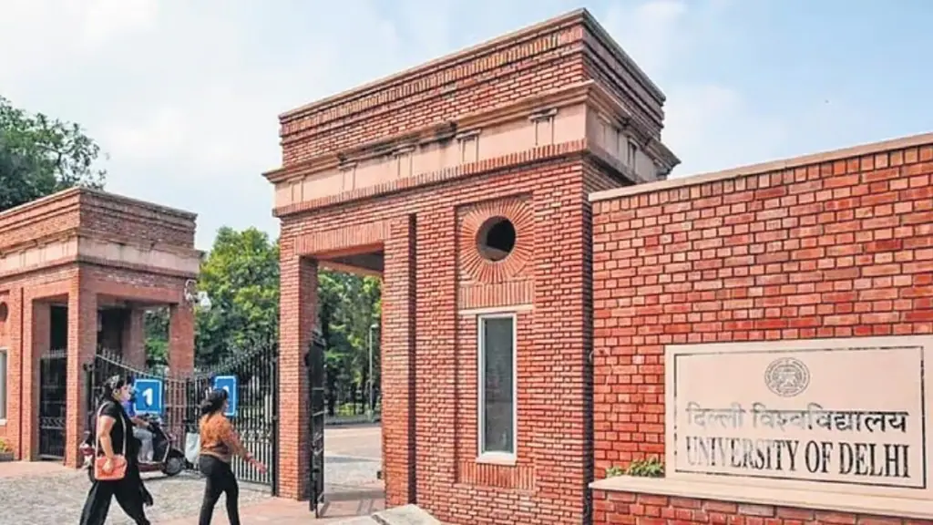 Ramanujan College Principal Suspended Over Harassment Allegations, Denies Charges – Fashion collection