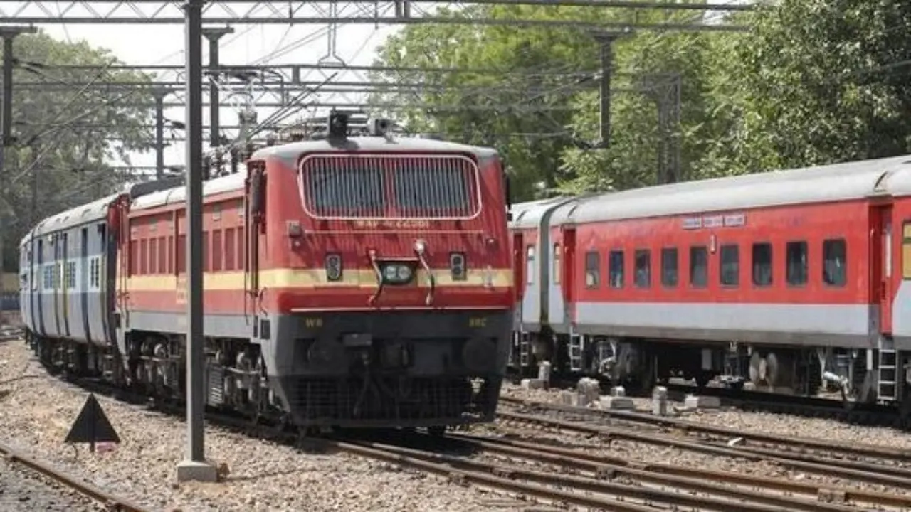 In an effort to ensure confirmed tickets, Indian Railways has implemented a 25% waiting list limit. – Fashion collection