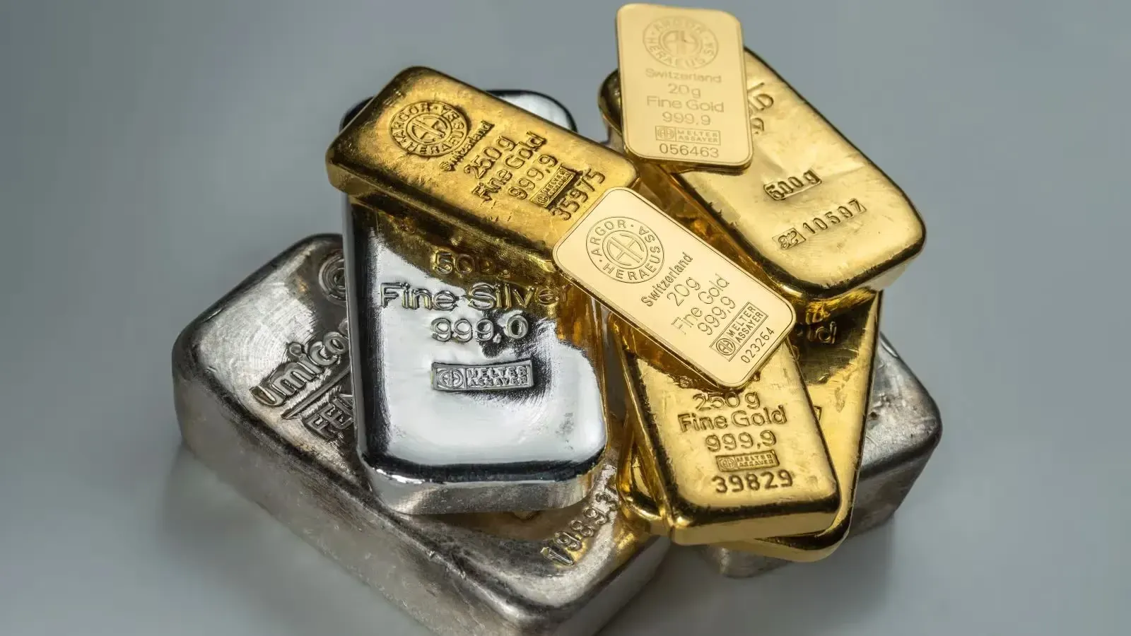 Gold Price Prediction 2026: Sell Now or Hold for Bigger Gains?